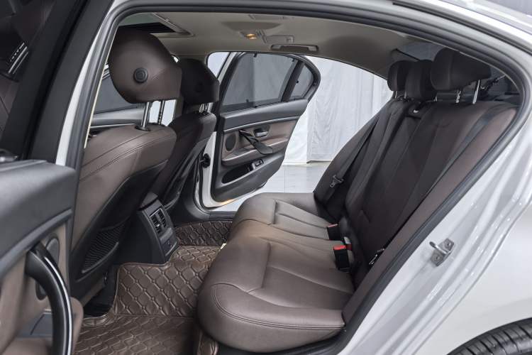 Used BMW 3 Series 2018 320Li Fashion Model Interior 1