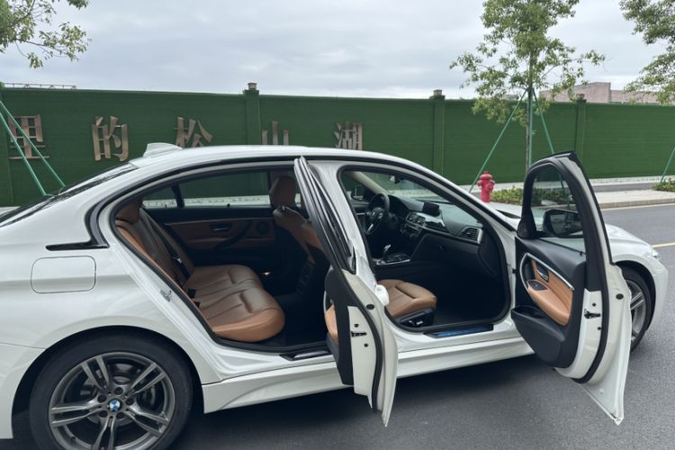 Used BMW 3 Series 2018 330Li M Sport Shadow Edition Interior 1