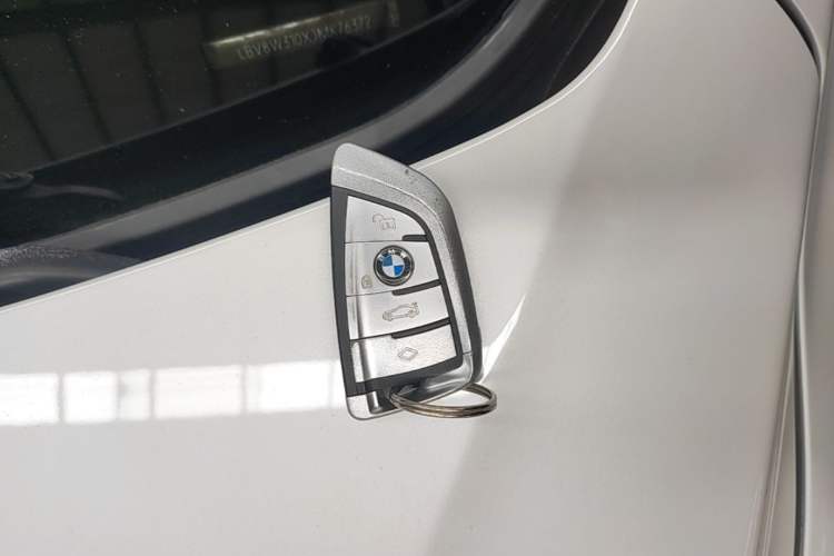 Used BMW 3 Series 2018 320Li Fashion Model Interior 1