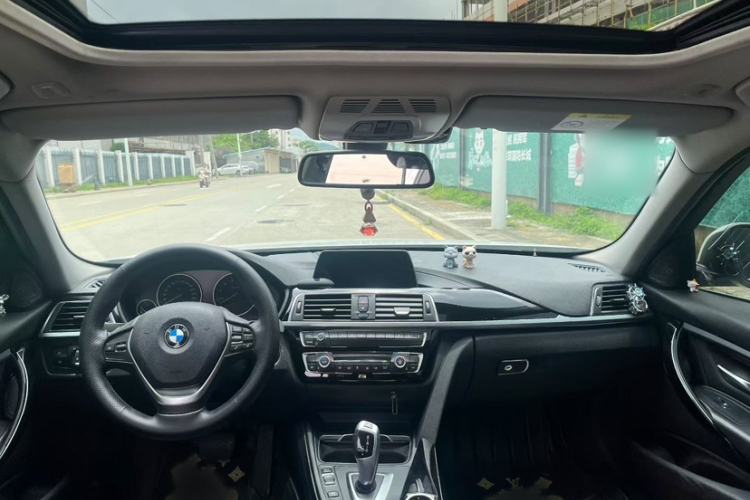 Used BMW 3 Series 2018 320Li Fashion Model Interior 1