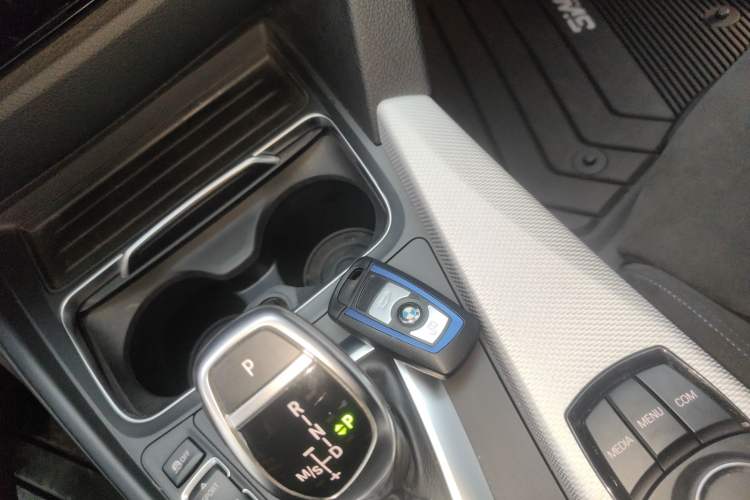 Used BMW 3 Series 2018 320i M Sport Package Interior 1