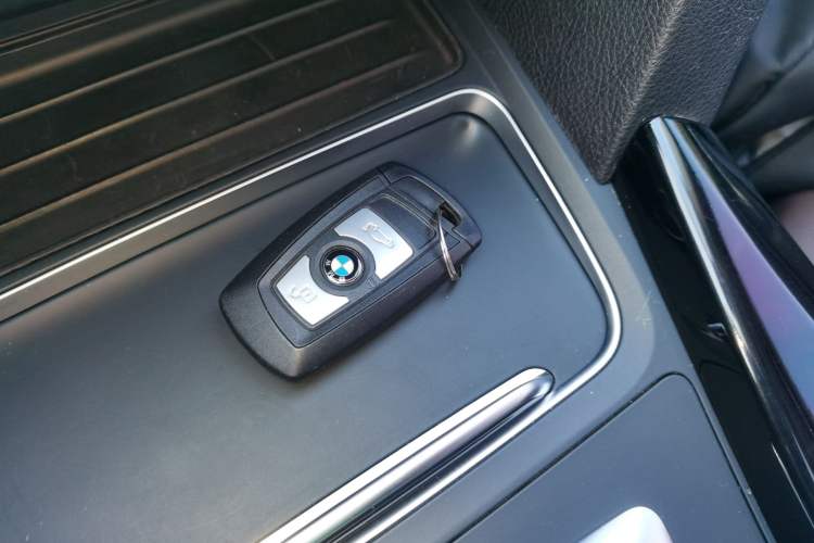 Used BMW 3 Series 2018 320Li xDrive Fashion Model Interior 1