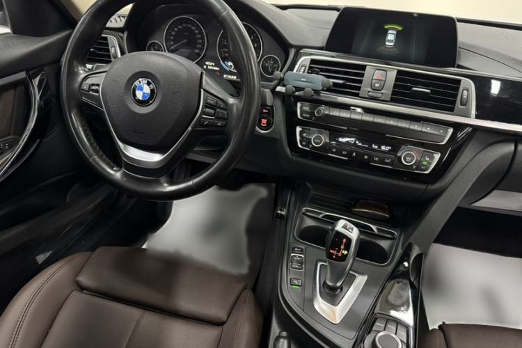 Used BMW 3 Series 2018 320Li Fashion Model Interior 1