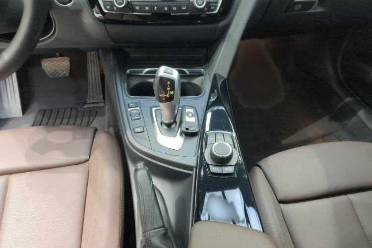 Used BMW 3 Series 2018 320Li Fashion Model Interior 1