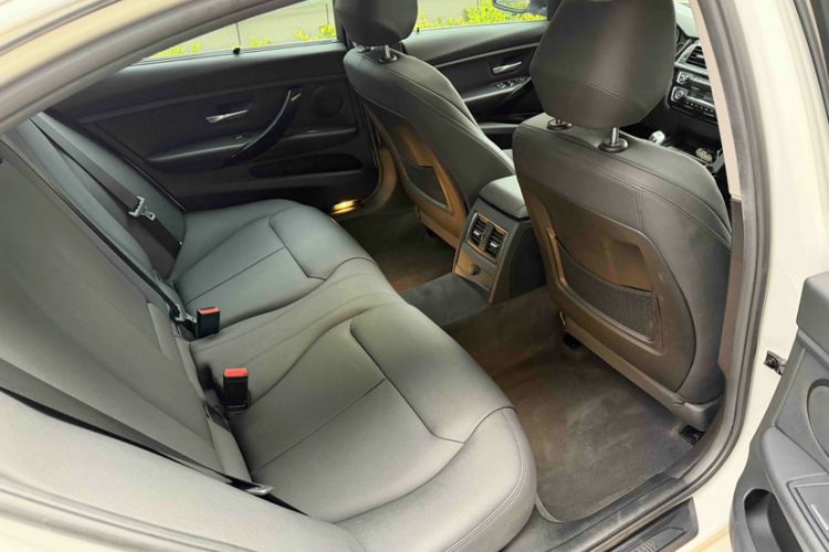 Used BMW 3 Series 2018 318Li Interior 1