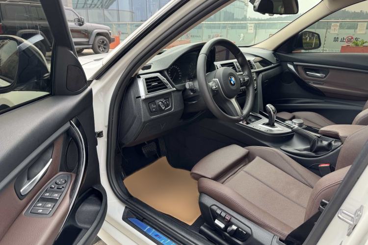 Used BMW 3 Series 2018 320Li Leading Model M Sport Package Interior 1