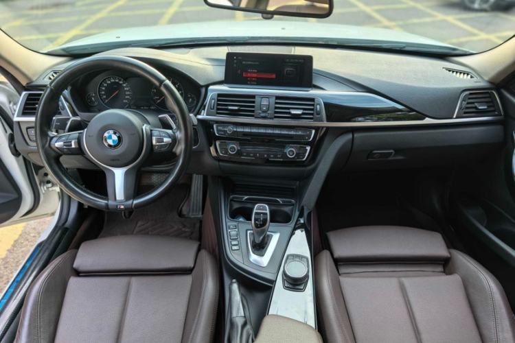 Used BMW 3 Series 2018 320Li Leading Model M Sport Package Interior 1