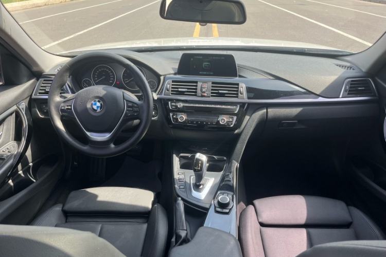 Used BMW 3 Series 2018 320Li Fashion Model Interior 1