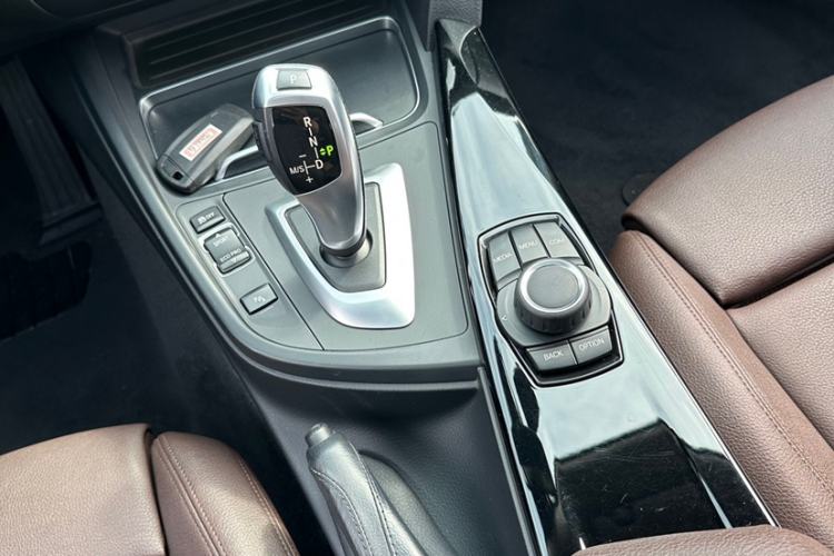 Used BMW 3 Series 2018 320Li Fashion Model Interior 12
