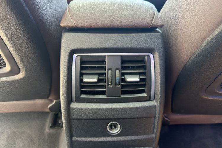 Used BMW 3 Series 2018 320Li Leading Model M Sport Package Interior 12