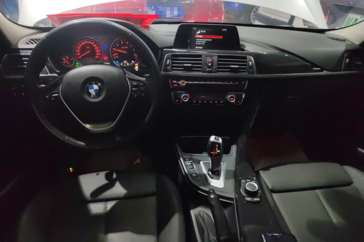 Used BMW 3 Series 2018 320Li Fashion Model Interior 2