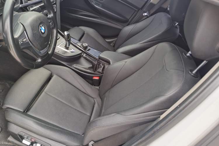 Used BMW 3 Series 2018 320Li Fashion Model Interior 2
