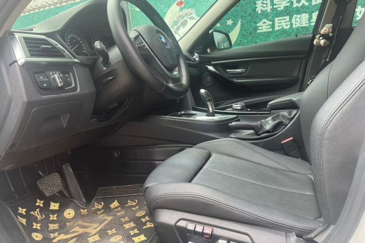 Used BMW 3 Series 2018 320Li Fashion Model Interior 2