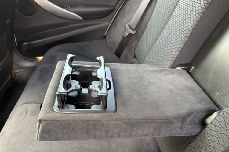Used BMW 3 Series 2018 320i M Sport Package Interior 2