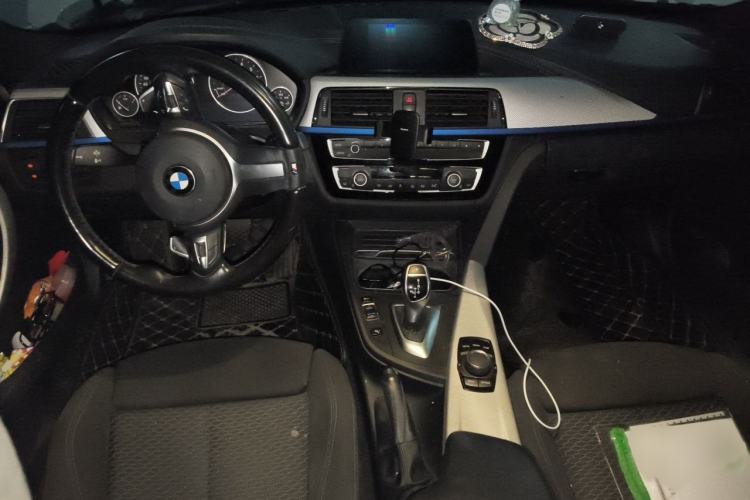 Used BMW 3 Series 2018 320i M Sport Package Interior 2