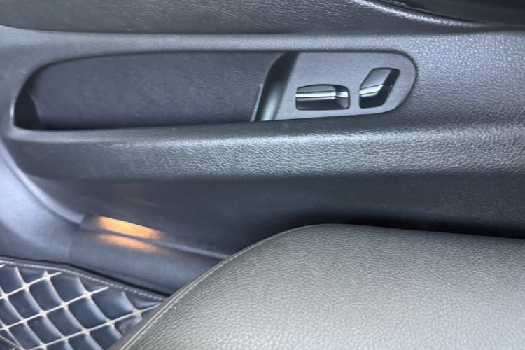 Used BMW 3 Series 2018 320Li Leading Model M Sport Package Interior 2