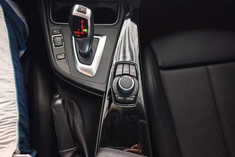 Used BMW 3 Series 2018 320Li Fashion Model Interior 2