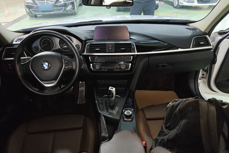 Used BMW 3 Series 2018 320Li Fashion Model Interior 2