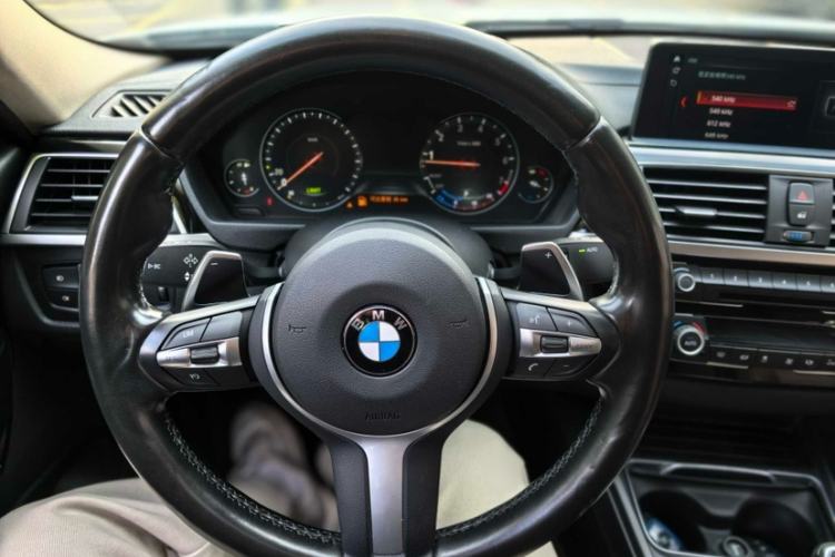 Used BMW 3 Series 2018 320Li Leading Model M Sport Package Interior 2