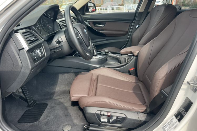 Used BMW 3 Series 2018 320Li Fashion Model Interior 2