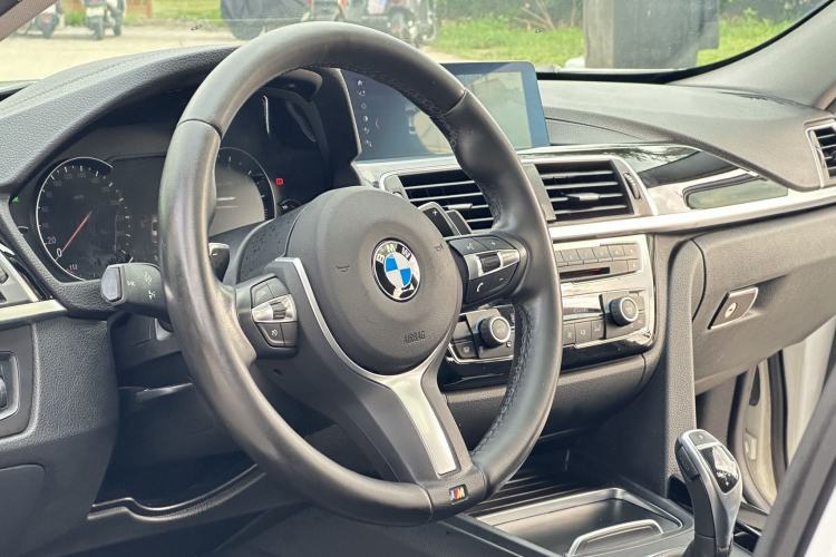 Used BMW 3 Series 2018 320Li Leading Model M Sport Package Interior 2