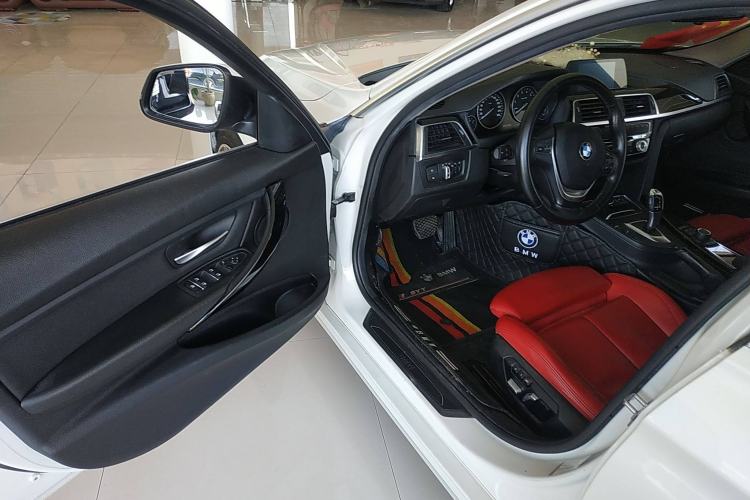 Used BMW 3 Series 2018 318Li Interior 3