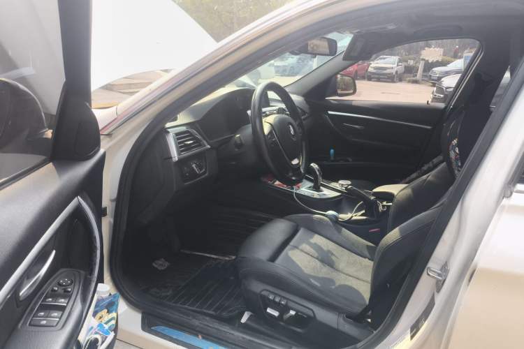 Used BMW 3 Series 2018 320Li Leading Luxury Package Interior 3