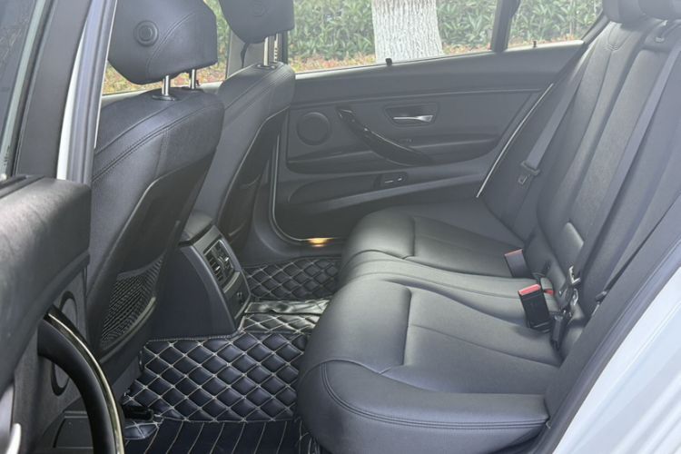Used BMW 3 Series 2018 320Li Leading Model M Sport Package Interior 3