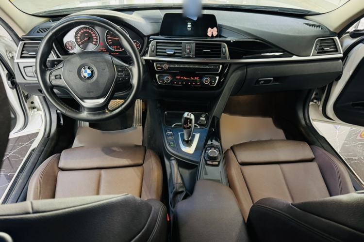 Used BMW 3 Series 2018 320Li Fashion Model Interior 3