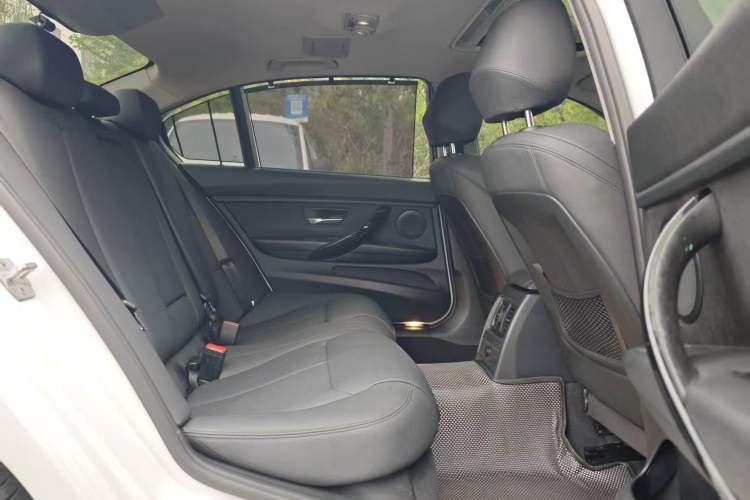 Used BMW 3 Series 2018 318Li Interior 3