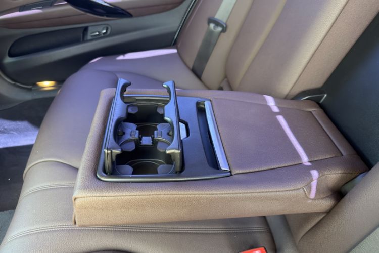 Used BMW 3 Series 2018 320Li Leading Model M Sport Package Interior 3