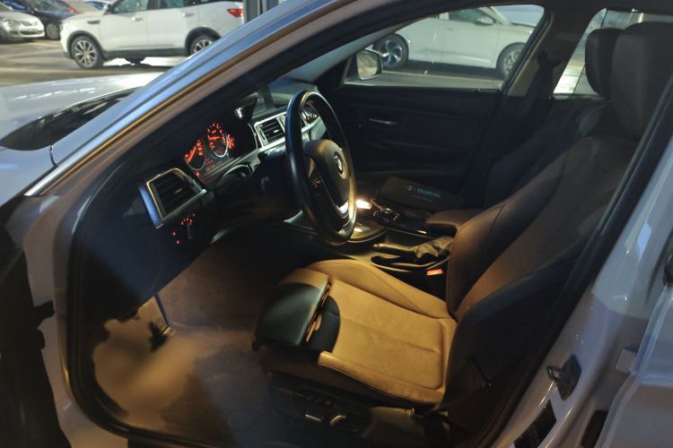 Used BMW 3 Series 2018 320Li Fashion Model Interior 4