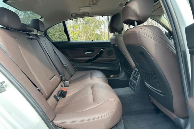 Used BMW 3 Series 2018 320Li Fashion Model Interior 4