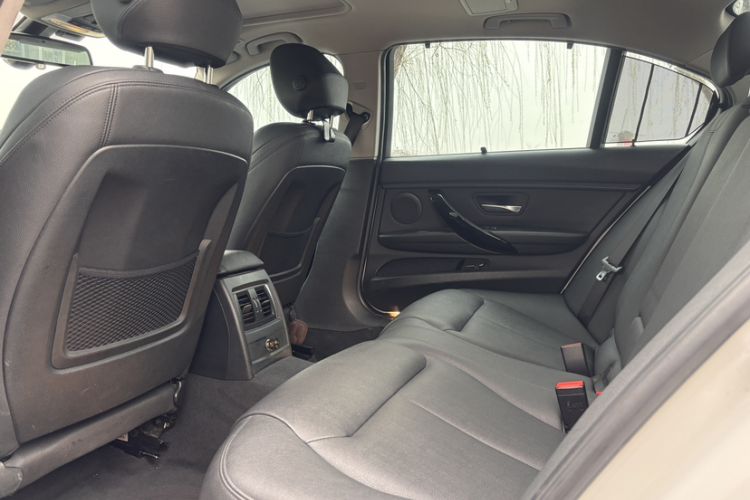 Used BMW 3 Series 2018 320Li Fashion Model Interior 4