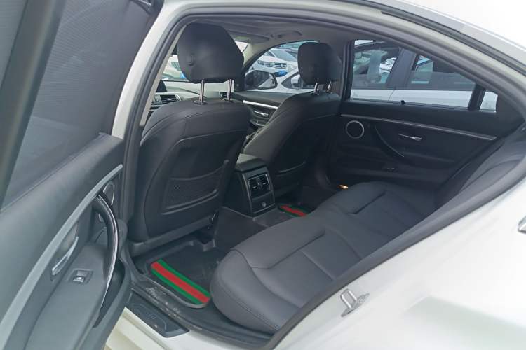 Used BMW 3 Series 2018 320Li Fashion Model Interior 4