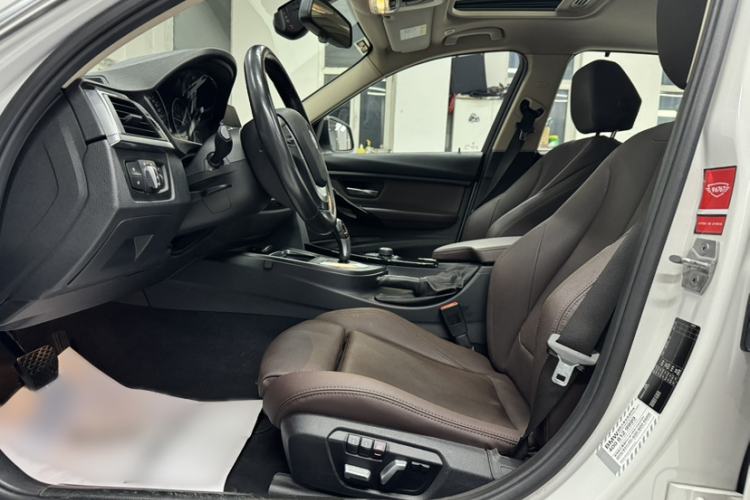 Used BMW 3 Series 2018 320Li Fashion Model Interior 4
