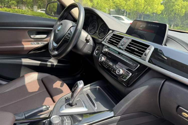 Used BMW 3 Series 2018 320Li Fashion Model Interior 4