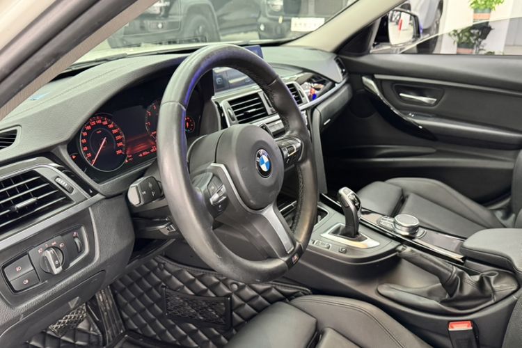 Used BMW 3 Series 2018 320Li Leading Model M Sport Package Interior 5