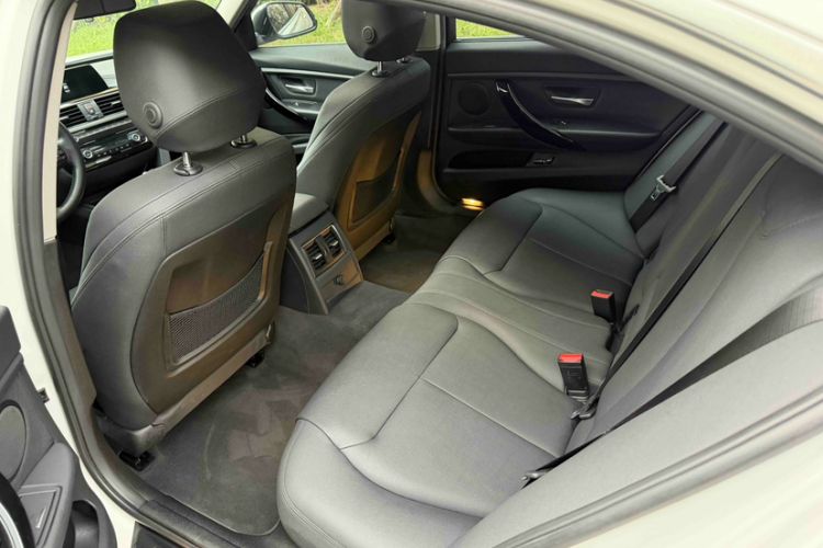 Used BMW 3 Series 2018 318Li Interior 5