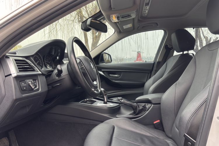 Used BMW 3 Series 2018 320Li Fashion Model Interior 6