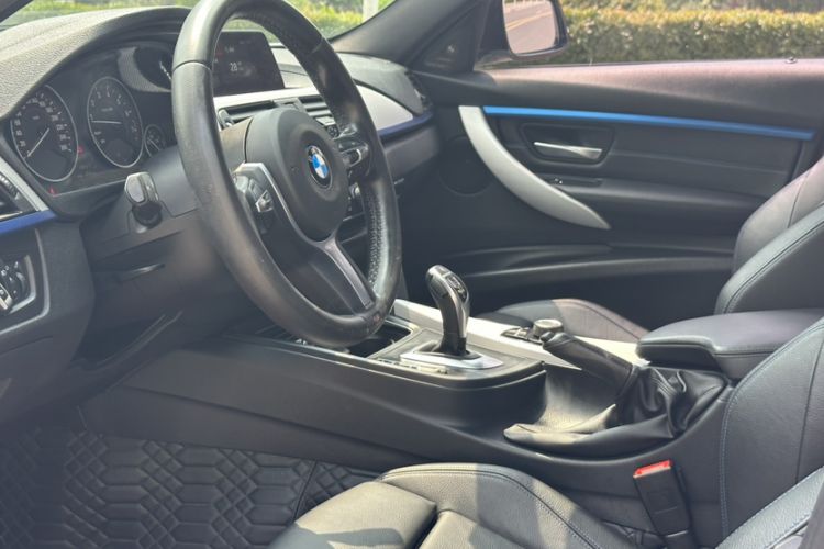 Used BMW 3 Series 2018 320i M Sport Package Interior 6