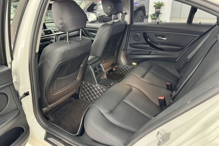 Used BMW 3 Series 2018 320Li Leading Model M Sport Package Interior 6