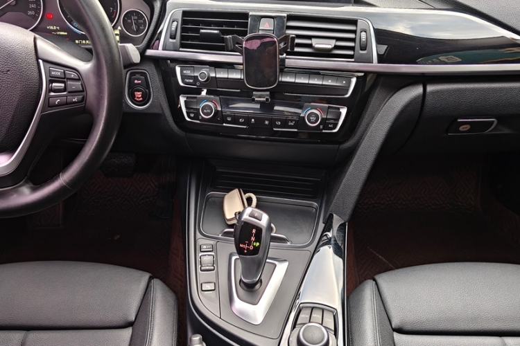 Used BMW 3 Series 2018 320Li Fashion Model Interior 6