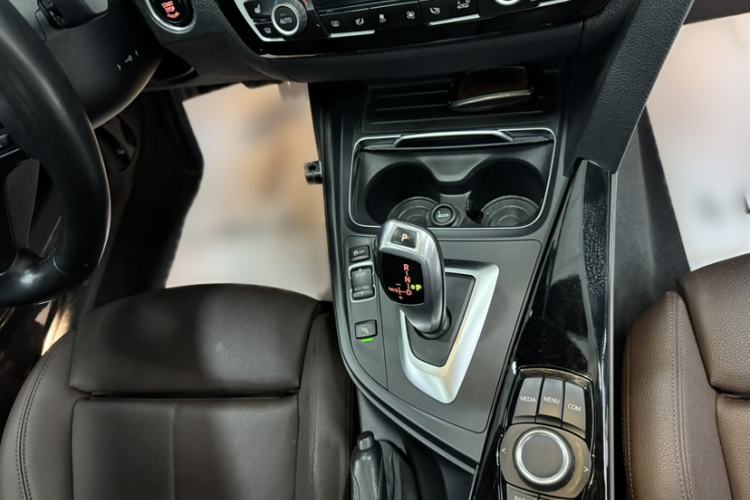 Used BMW 3 Series 2018 320Li Fashion Model Interior 6