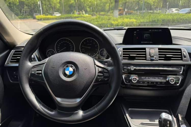 Used BMW 3 Series 2018 320Li Fashion Model Interior 6