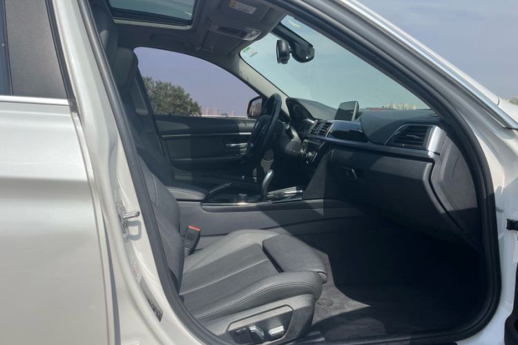 Used BMW 3 Series 2018 320Li Fashion Model Interior 6