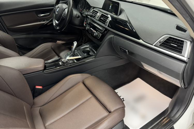 Used BMW 3 Series 2018 320Li Fashion Model Interior 7