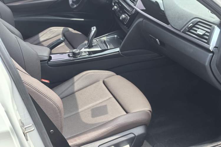 Used BMW 3 Series 2018 320Li Fashion Model Interior 7
