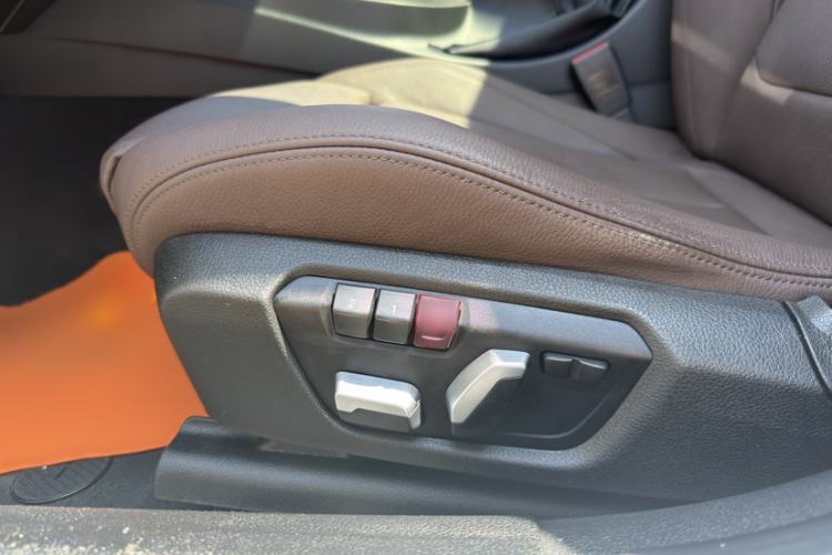 Used BMW 3 Series 2018 320Li Leading Model M Sport Package Interior 7