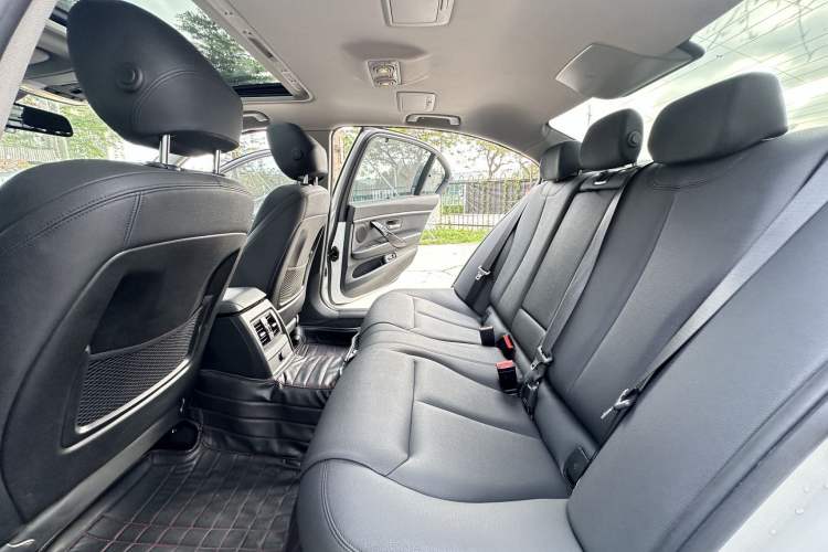 Used BMW 3 Series 2018 320Li Leading Model M Sport Package Interior 7